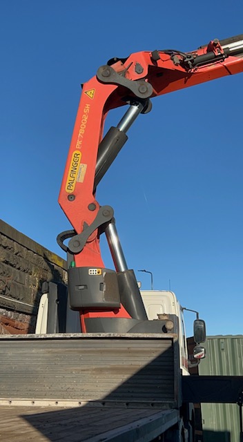 the hydraulic arm of a HIAB