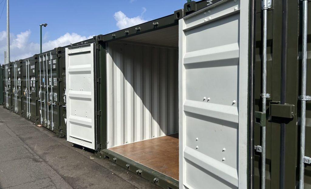 a 10 foot shipping container